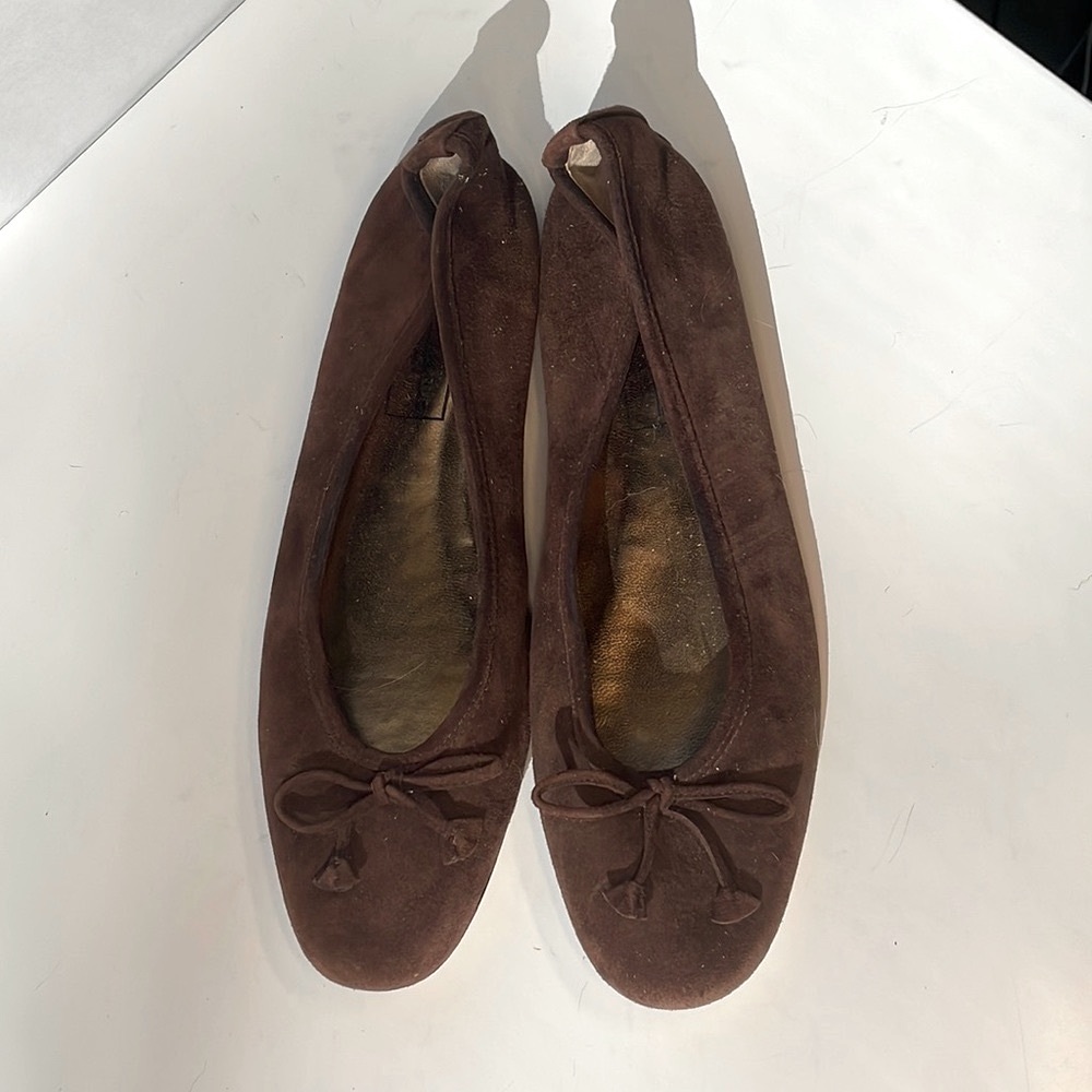 Saks Fifth Avenue brown suede ballet flats 7.5 made in Italy